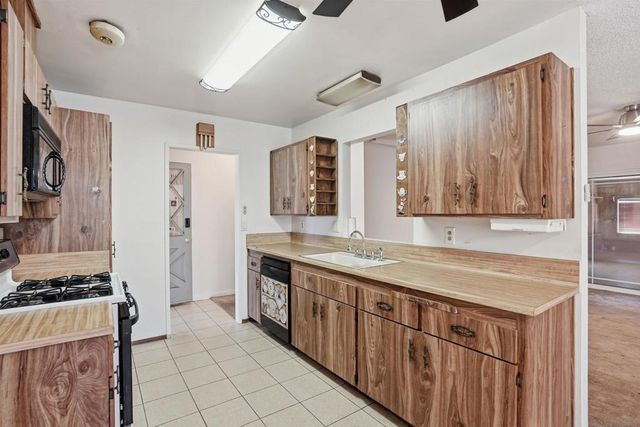 1483 E Madison Ave, El Cajon, CA 92019