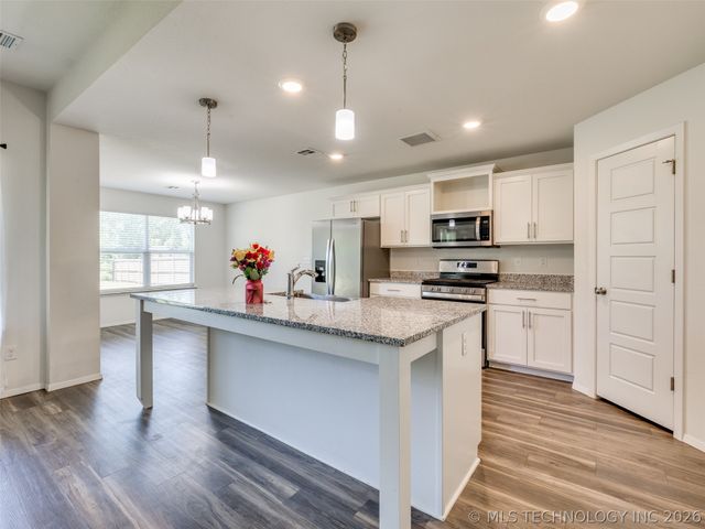 13426 S 93rd East Avenue, Bixby, OK 74008