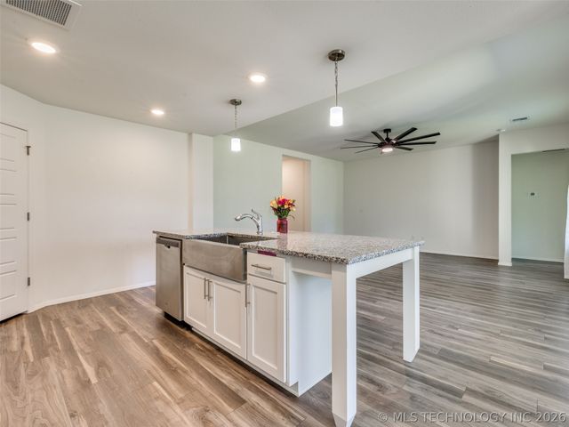 13426 S 93rd East Avenue, Bixby, OK 74008