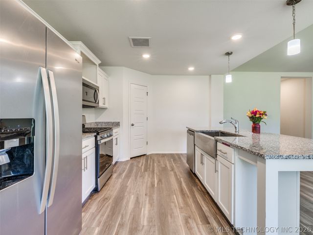 13426 S 93rd East Avenue, Bixby, OK 74008