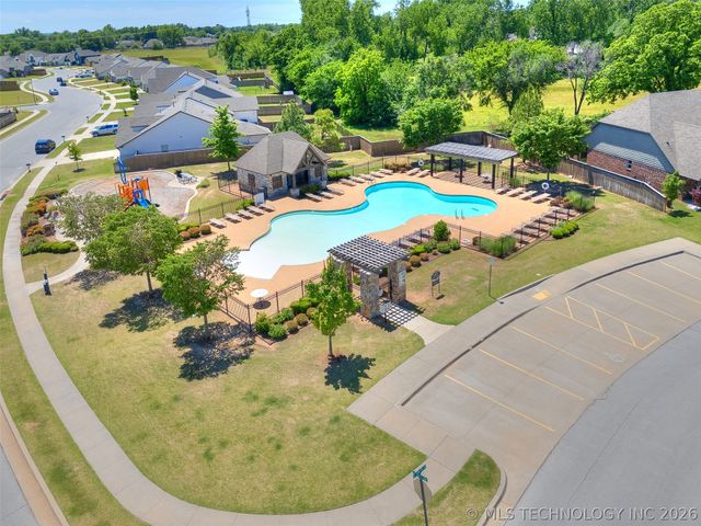 13426 S 93rd East Avenue, Bixby, OK 74008