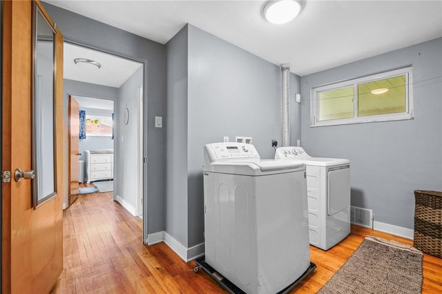 1654 Hollyrood Rd, Baldwin Boro, PA 15227