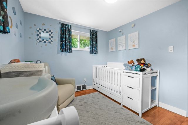 1654 Hollyrood Rd, Baldwin Boro, PA 15227