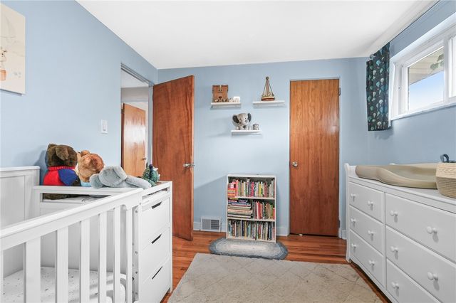1654 Hollyrood Rd, Baldwin Boro, PA 15227