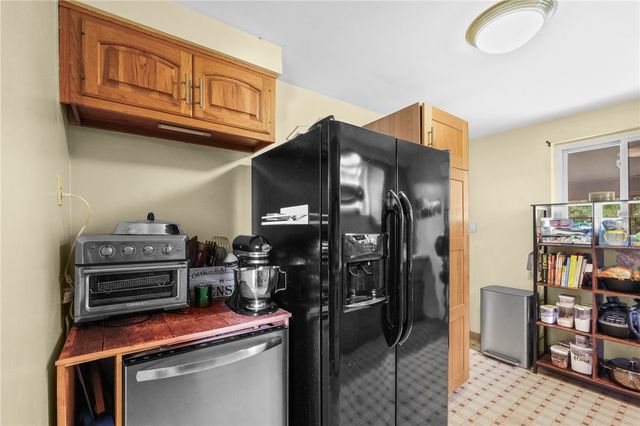 1654 Hollyrood Rd, Baldwin Boro, PA 15227