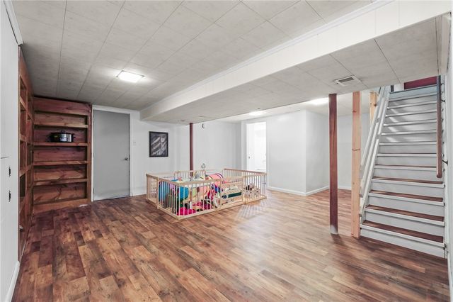 1654 Hollyrood Rd, Baldwin Boro, PA 15227