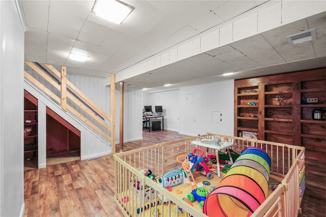 1654 Hollyrood Rd, Baldwin Boro, PA 15227