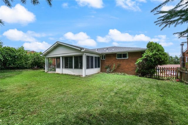 1654 Hollyrood Rd, Baldwin Boro, PA 15227