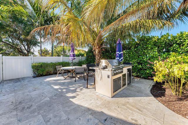 541 Lighthouse Drive, North Palm Beach, FL 33408