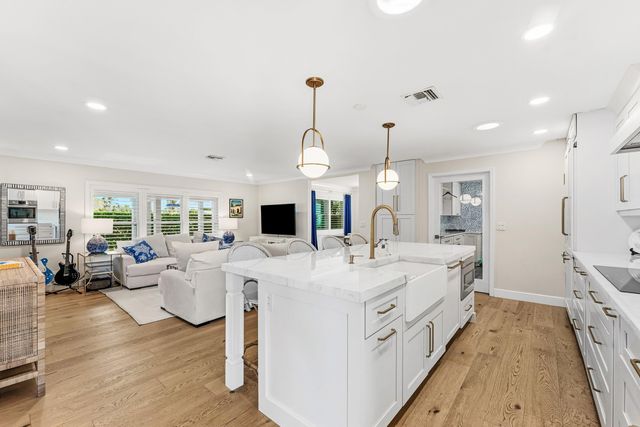 541 Lighthouse Drive, North Palm Beach, FL 33408