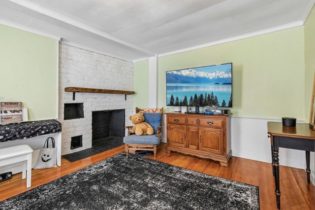 141 Hale St 2, Beverly, MA 01915