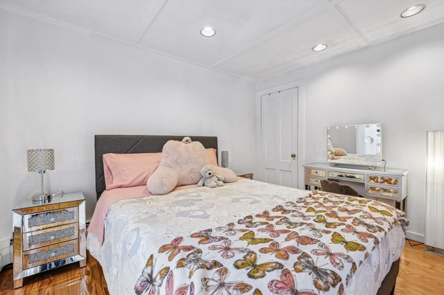 141 Hale St 2, Beverly, MA 01915