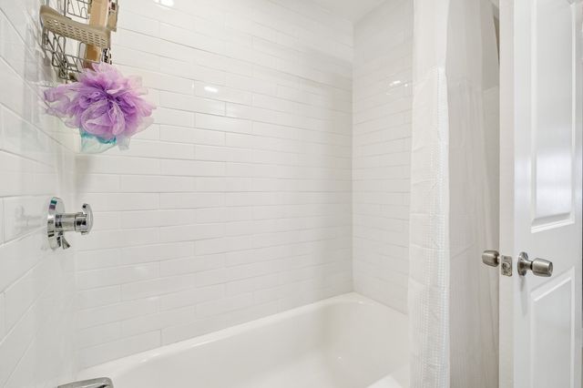 141 Hale St 2, Beverly, MA 01915