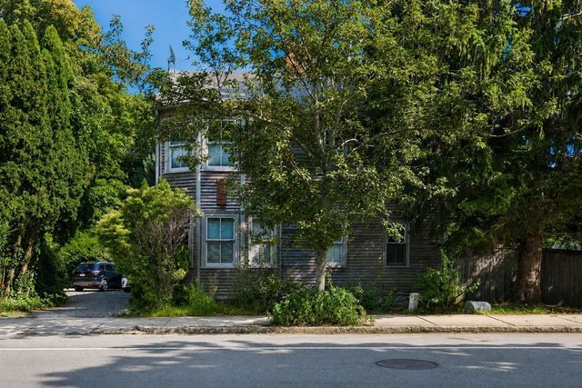 141 Hale St 2, Beverly, MA 01915
