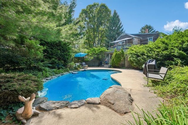 141 Hale St 2, Beverly, MA 01915