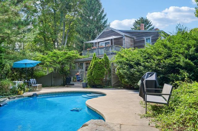 141 Hale St 2, Beverly, MA 01915