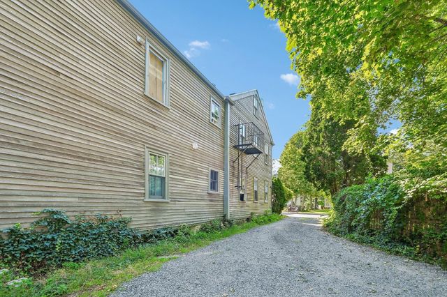141 Hale St 2, Beverly, MA 01915