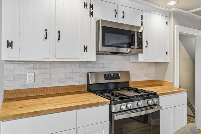 141 Hale St 2, Beverly, MA 01915