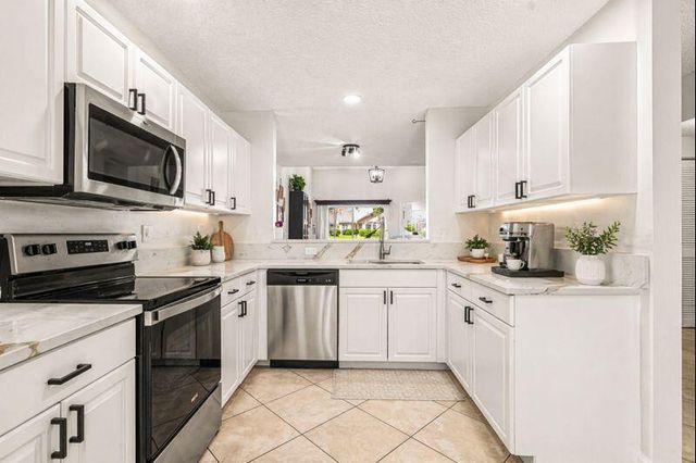 7375 NW 61st Terrace 2-19, Parkland, FL 33067