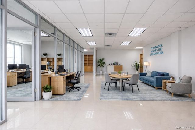 136-33 37th Avenue 8C, Flushing, NY 11354