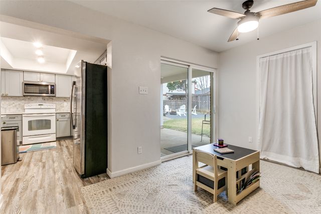 1225 Sleepy Hollow Court, Grapevine, TX 76051