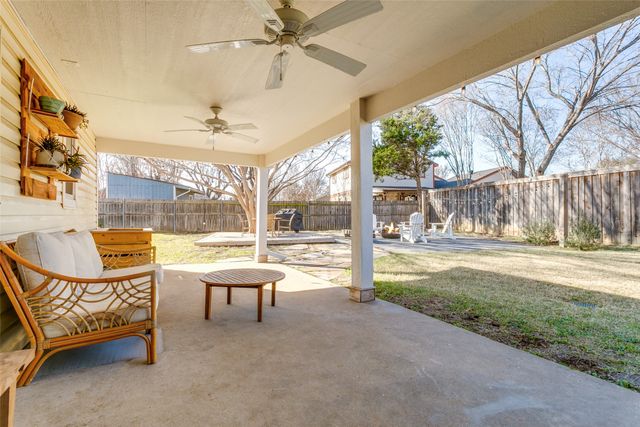 1225 Sleepy Hollow Court, Grapevine, TX 76051