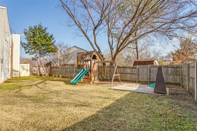 1225 Sleepy Hollow Court, Grapevine, TX 76051