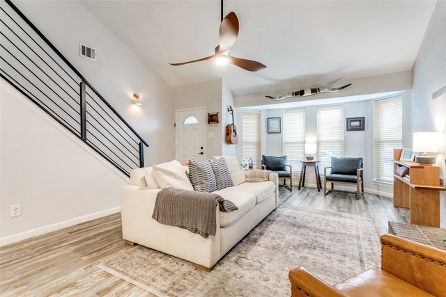 1225 Sleepy Hollow Court, Grapevine, TX 76051