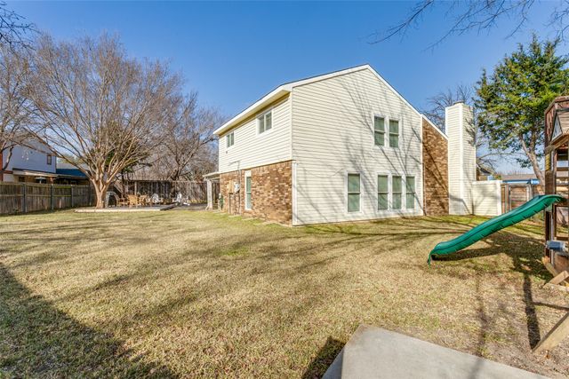 1225 Sleepy Hollow Court, Grapevine, TX 76051