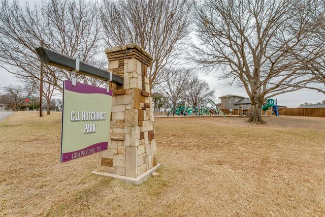 1225 Sleepy Hollow Court, Grapevine, TX 76051