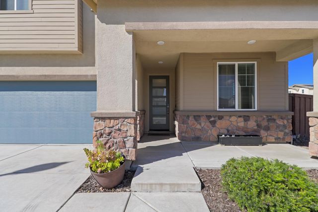 8000 Oxbow Landing Loop, Roseville, CA 95747