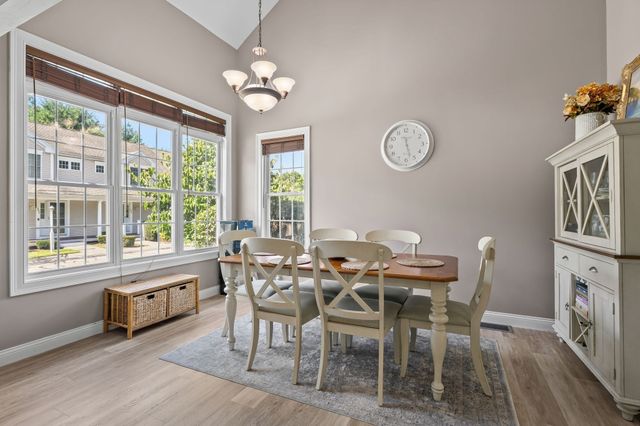 864 Brockton Ave 864, Abington, MA 02351