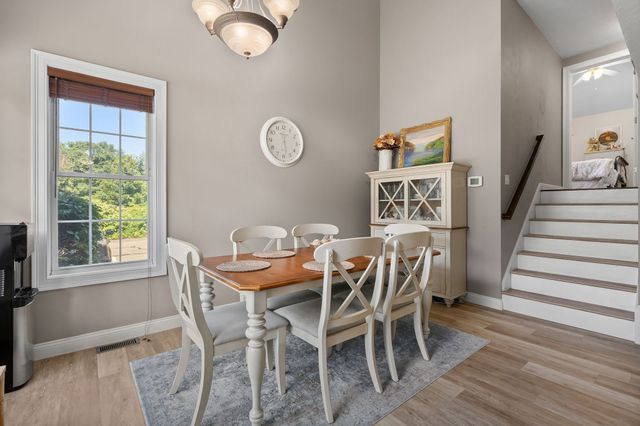 864 Brockton Ave 864, Abington, MA 02351