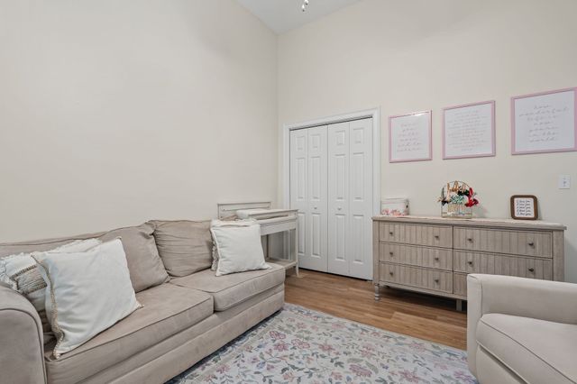 864 Brockton Ave 864, Abington, MA 02351