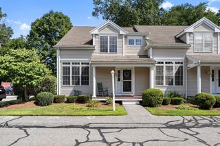 864 Brockton Ave 864, Abington, MA 02351