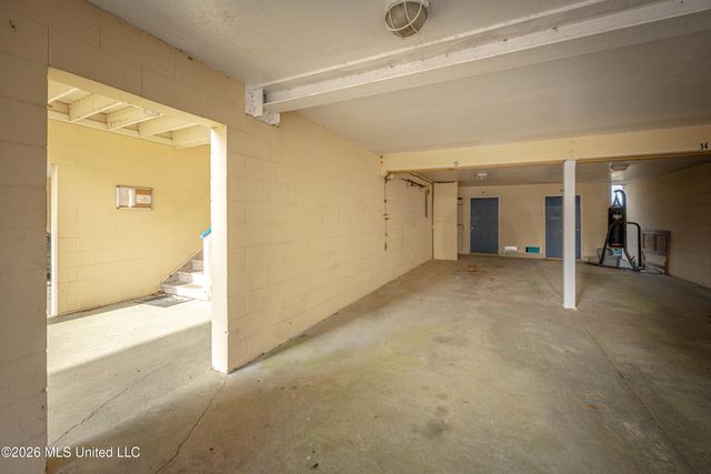 2421 Beachview Drive, G-13, Ocean Springs, MS 39564