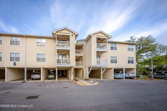 2421 Beachview Drive, G-13, Ocean Springs, MS 39564