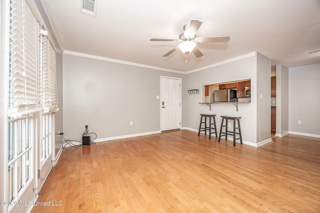 2421 Beachview Drive, G-13, Ocean Springs, MS 39564