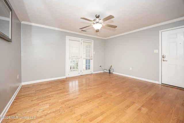 2421 Beachview Drive, G-13, Ocean Springs, MS 39564