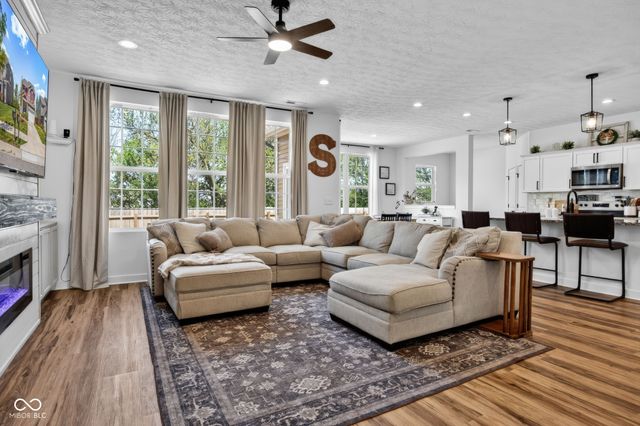 6624 Timberline Trail, Whitestown, IN 46075