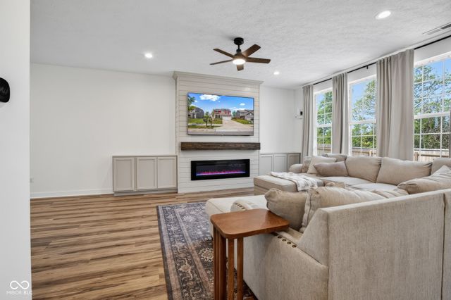 6624 Timberline Trail, Whitestown, IN 46075