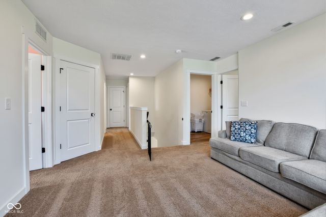 6624 Timberline Trail, Whitestown, IN 46075