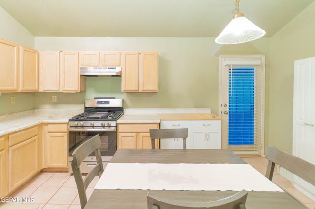 10984 NORTHAMPTON Street, El Paso, TX 79934