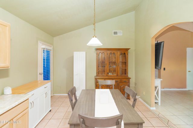 10984 NORTHAMPTON Street, El Paso, TX 79934