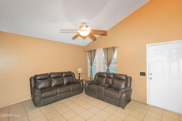 10984 NORTHAMPTON Street, El Paso, TX 79934