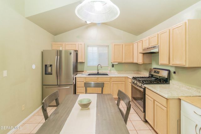 10984 NORTHAMPTON Street, El Paso, TX 79934