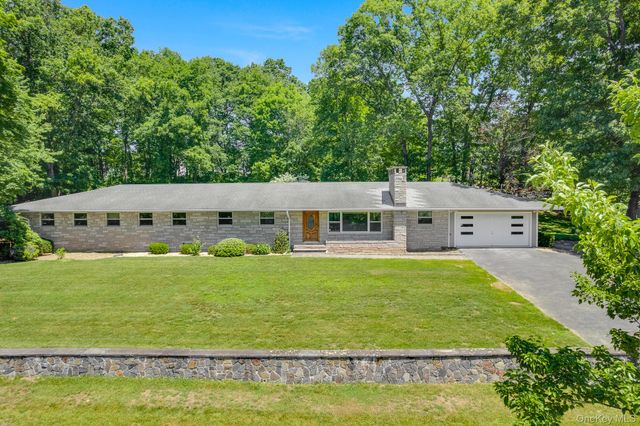 21 Vail Road, Poughkeepsie, NY 12603