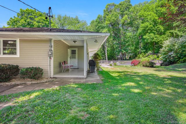 21 Vail Road, Poughkeepsie, NY 12603
