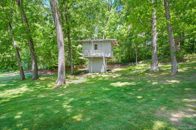 21 Vail Road, Poughkeepsie, NY 12603
