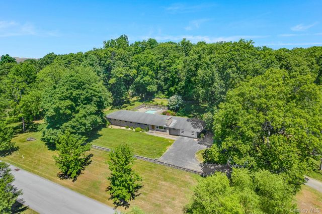 21 Vail Road, Poughkeepsie, NY 12603